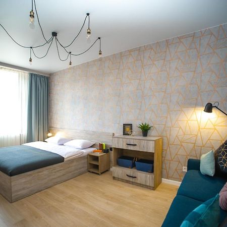 3 Bedroom, 2 Bathroom Apartment Near Forum Lviv Eksteriør bilde
