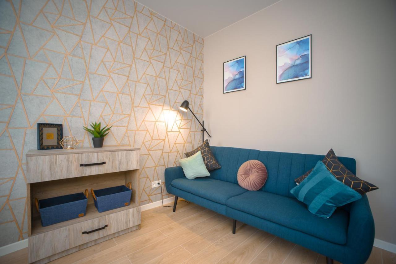 3 Bedroom, 2 Bathroom Apartment Near Forum Lviv Eksteriør bilde