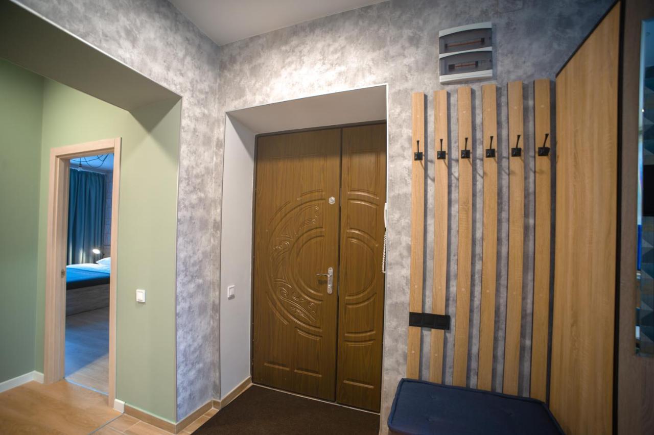 3 Bedroom, 2 Bathroom Apartment Near Forum Lviv Eksteriør bilde